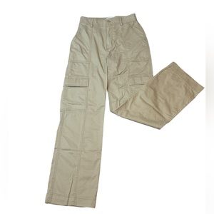 Abercrombie Woman's Cargo Pants - 25
